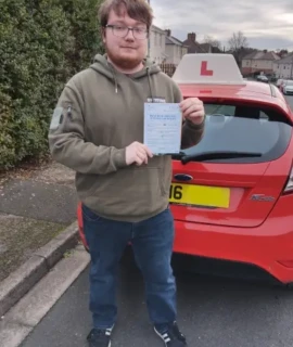 Passed 1st Time! Well done Oskar. Passed your driving test first time today with only 1 minor fault. All the hard work finally paid off, take care. Drive safe!